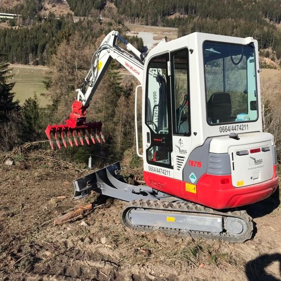 Bagger für Erdbau in Neustift im Stubaital