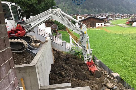 Bagger für Gartengestaltung in Neustift im Stubaital